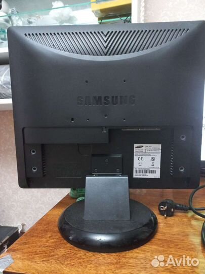 Монитор Samsung syncmaster 931c (19