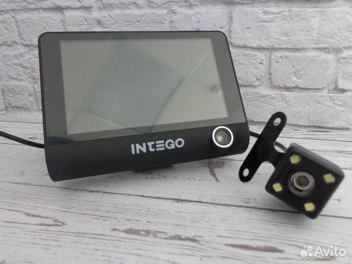 Видеорегистратор Intego VX-315dual