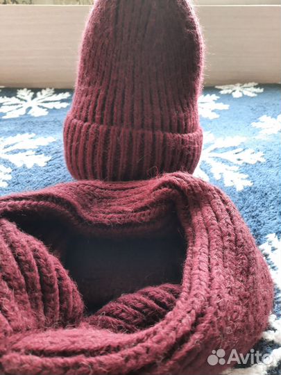 Шапки женские с шарфами