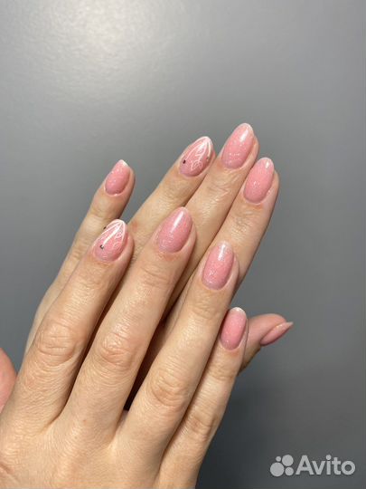 Маникюр и педикюр