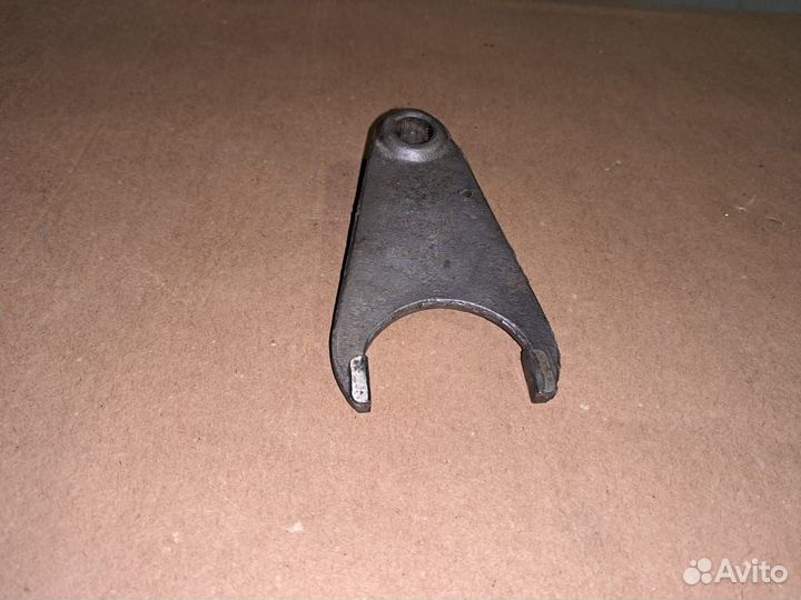 Вилка включения коробки отбора мощности ЗИЛ-131