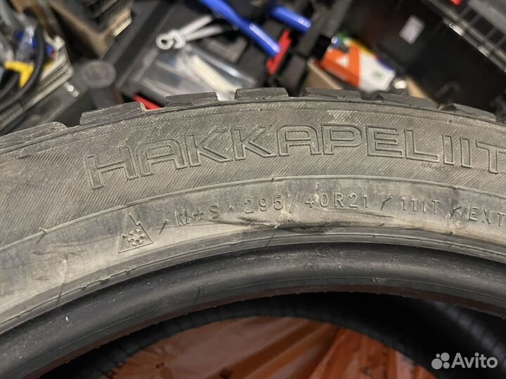 Nokian Tyres Hakkapeliitta 9 295/40 R21