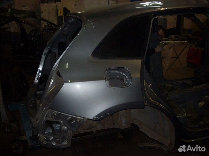 Стекло заднее правое(глухое) (Audi Q5)