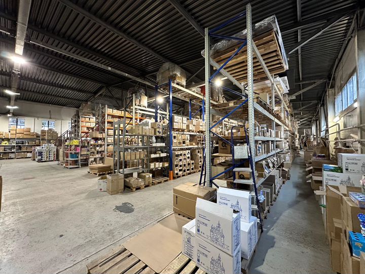 Склад, 2005 м²