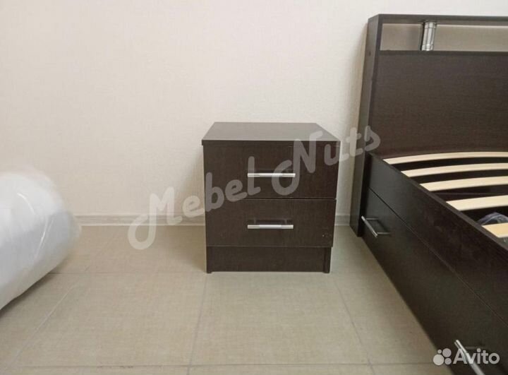 Тумба прикроватная