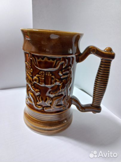 Пивные кружки и бокалы