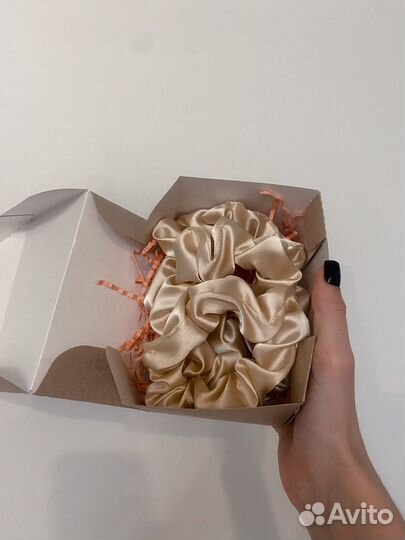 Резинка для волос ручной работы