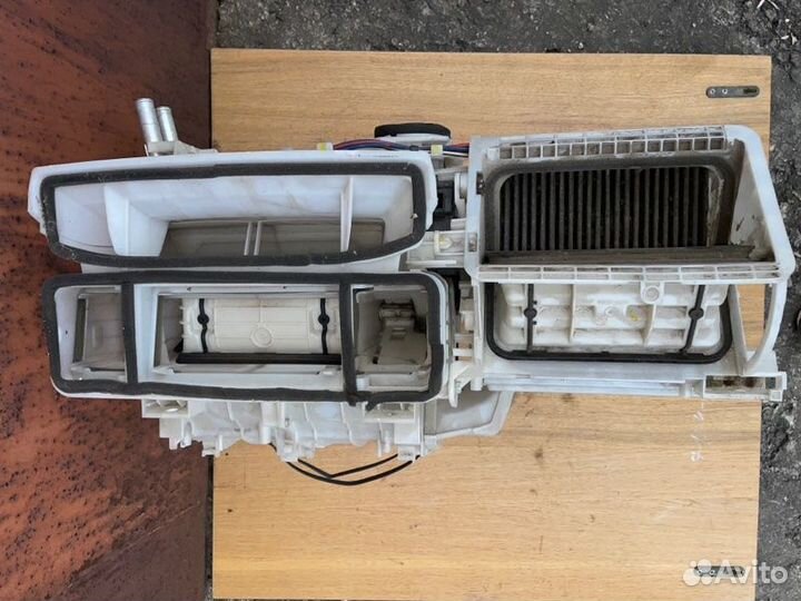 Отопитель в сборе (печка) левый руль Toyota