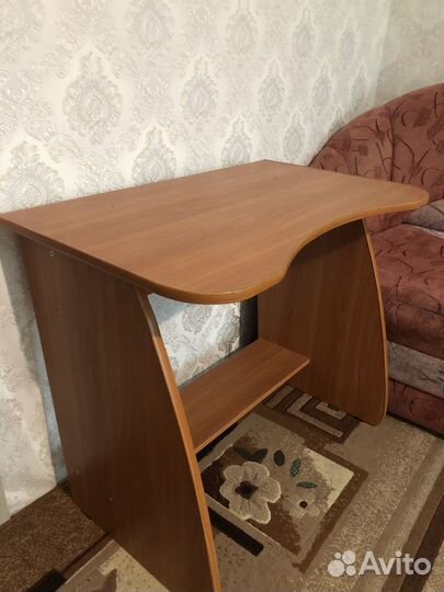 Письменный стол для школьника