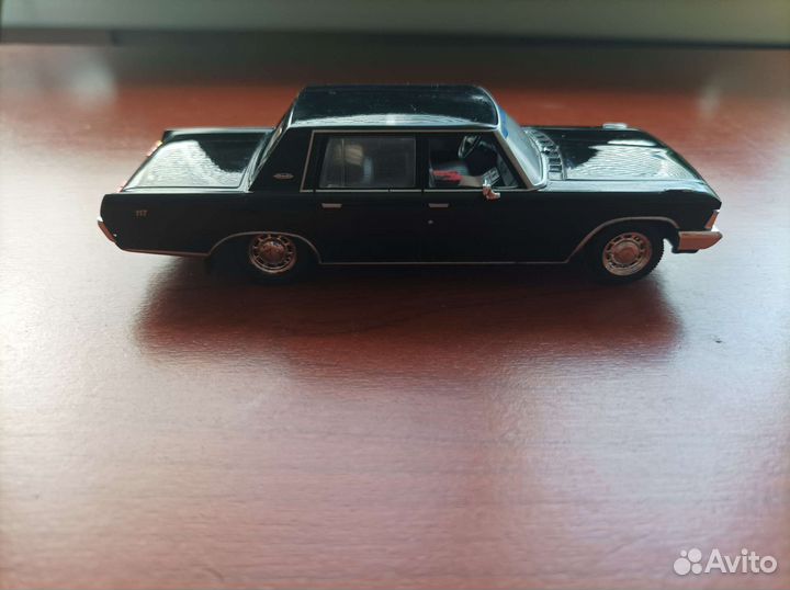 Модель автомобиля ЗИЛ-117