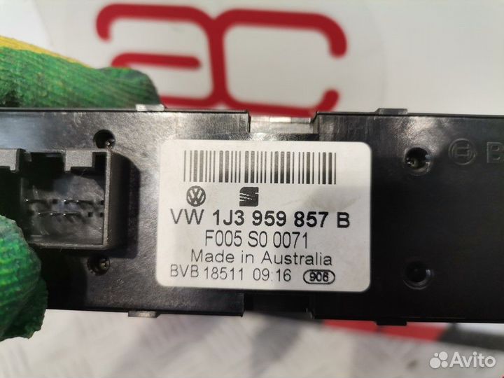 Блок управления стеклоподъемниками seat Leon 2001