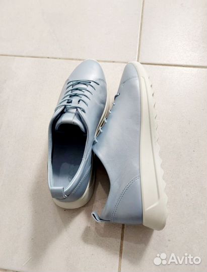 Новые кроссовки Ecco 39