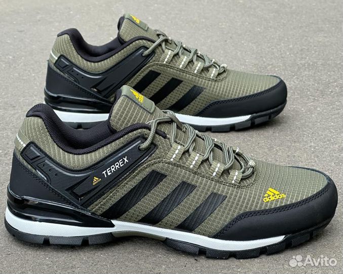 Кроссовки adidas