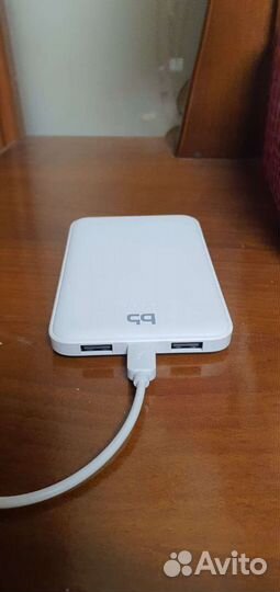 Зарядное портативное устройство 