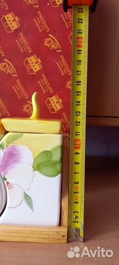 Набор для кухни новый, 5 ёмкостей на полочке