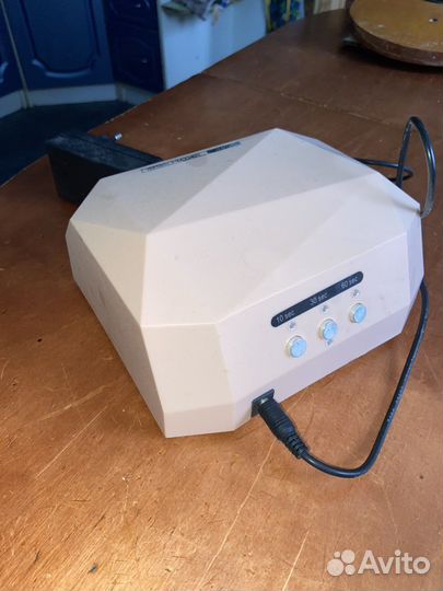 Лампа для маникюра