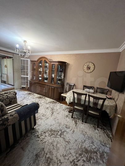 2-к. квартира, 57 м², 2/5 эт.