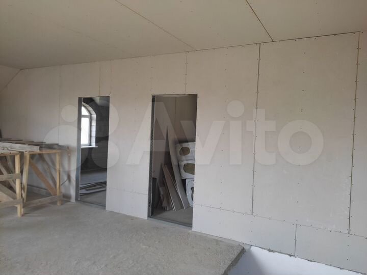 Дом 240 м² на участке 5 сот.