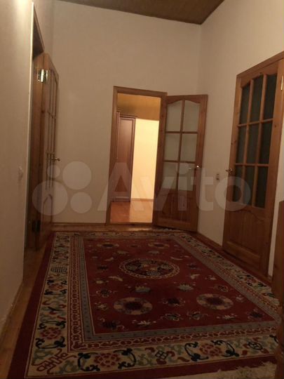 Дом 200 м² на участке 5 сот.