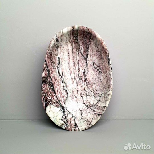 Чаша из мрамора