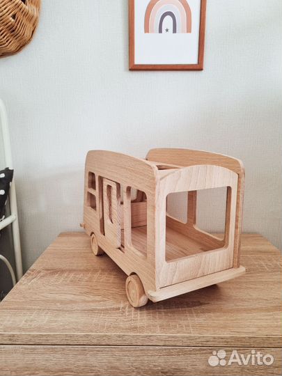 Автобус деревянный