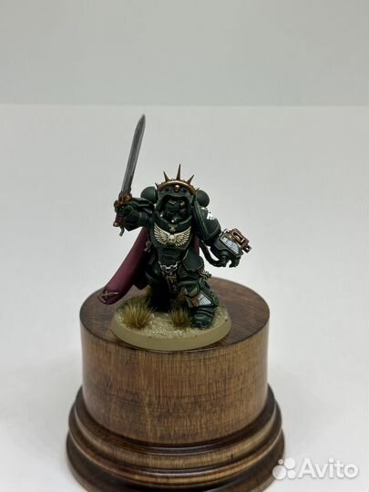 Dark Angels Captain in Gravis armour