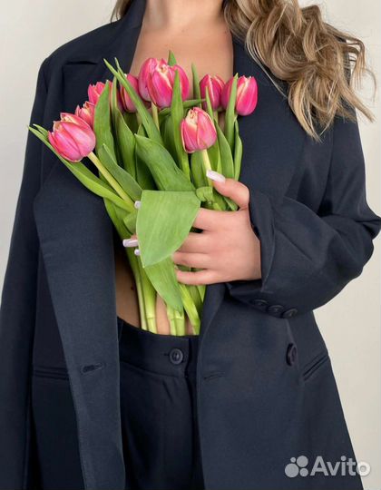 Тюльпаны 8 марта