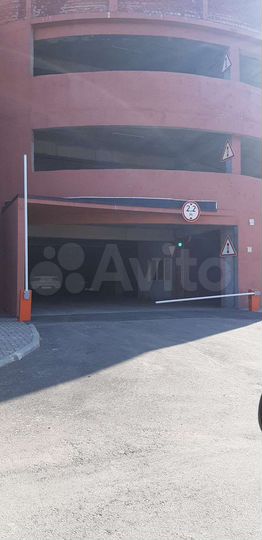 Машиноместо, 14 м²