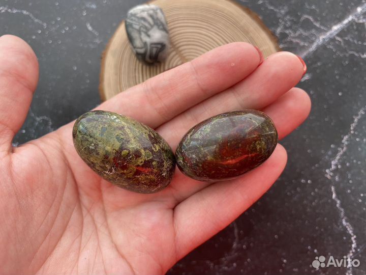 Яшма натуральный камень