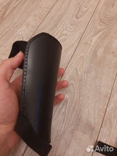 Щитки футбольные детские