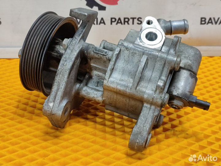 Насос гидроусилителя руля Bmw 7 F01 4.4 N63 2011