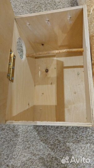 Домик-гнездо для волнистых попугайчиков