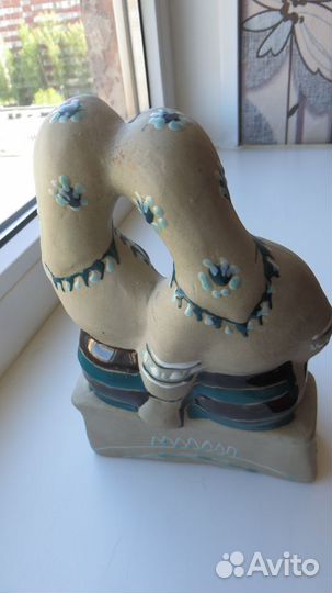 Статуэтка.Две девушки