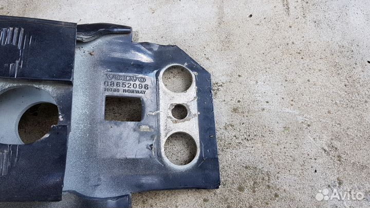 Усилитель бампера 8652096 volvo S60, XC70