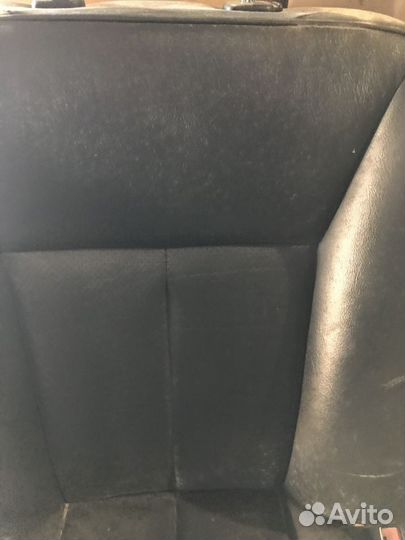 Комплект передних сидений Мерседес