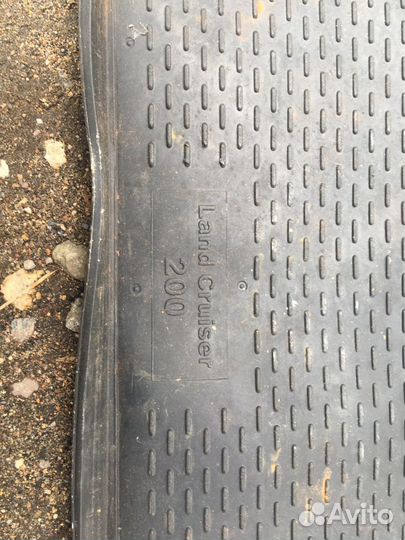 Ковер в багажник Toyota Land Cruiser 200