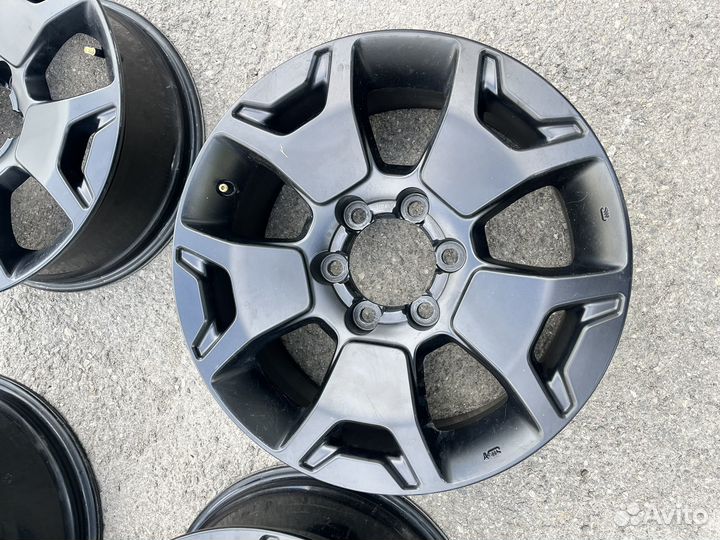 Оригинальные диски Hilux R18 black