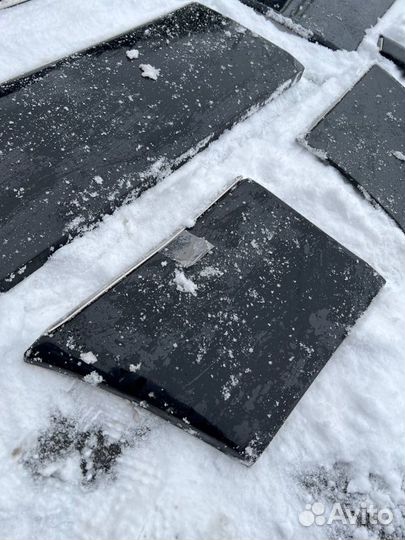 Молдинг Mercedes-Benz E-Class W124 M111