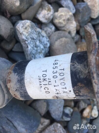 Toyota corolla 120 стойка задняя амортизатор