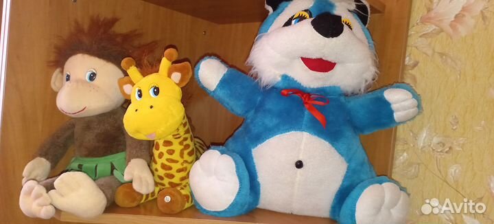 Мягкие игрушки целой корзиной