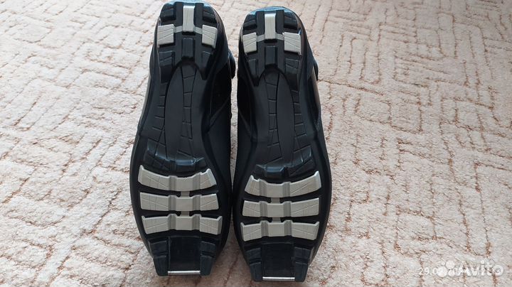 Лыжные ботинки 43 р