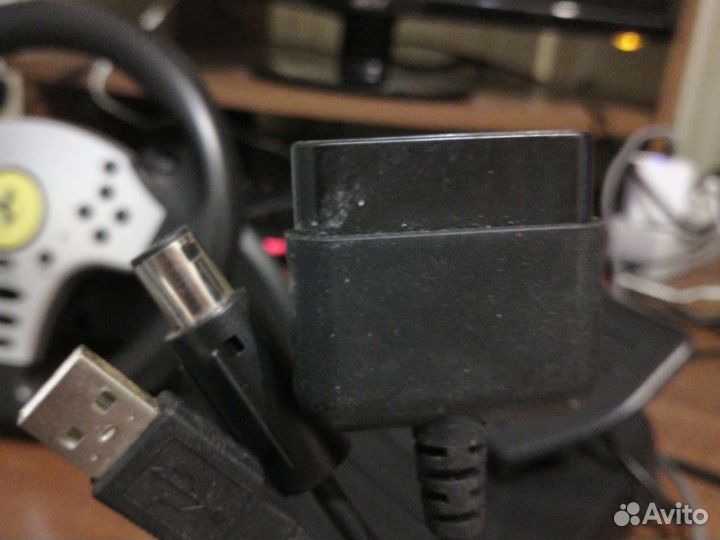 Игровой руль thrustmaster