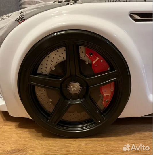 Кровать-машина для малышей