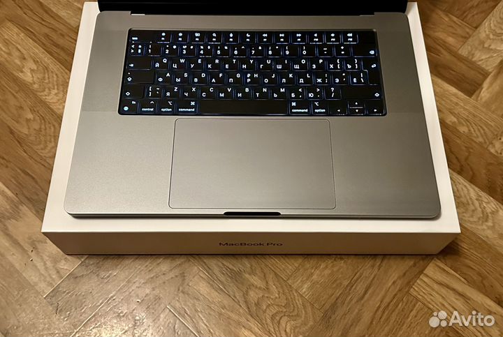 MacBook Pro M1 Max 16