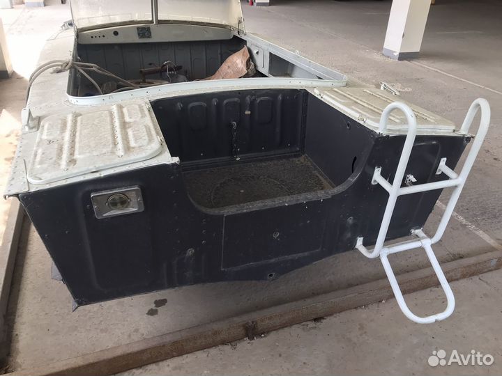 Лодка катер прогрес-2м