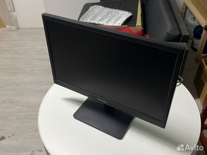 Монитор 19 широкоформатный