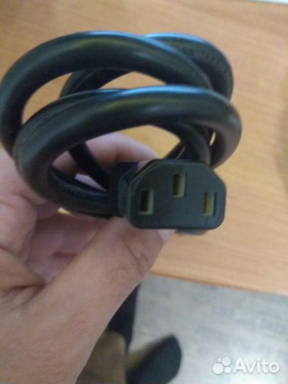 Кабель для компьютера