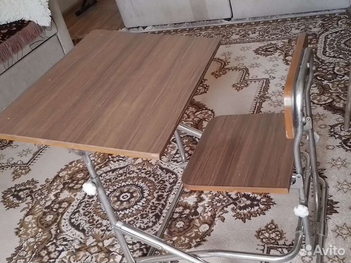 Детский столик и стульчик