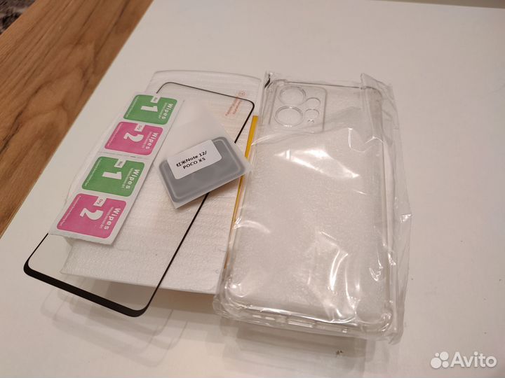 Чехол и защитное стекло