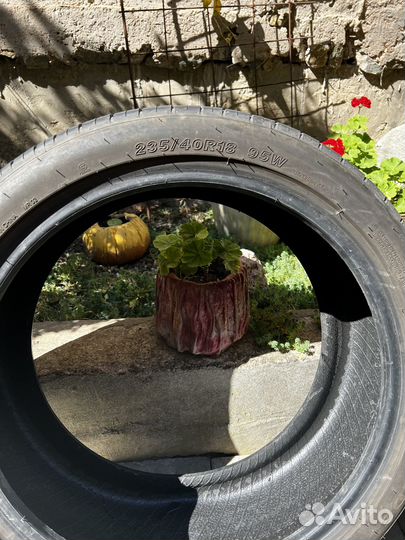 Goodride ZuperEco Z-107 235/40 R18 и 265/35 R18 97W